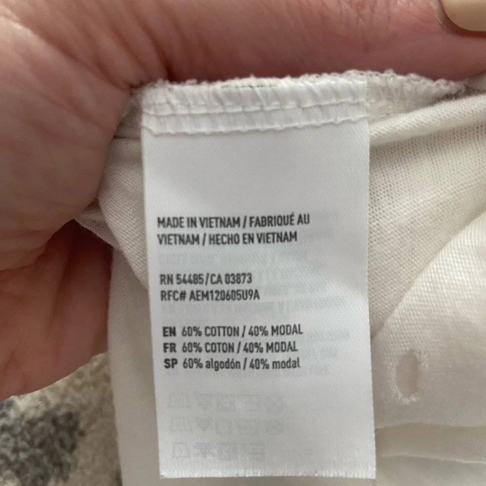 AMERICAN EAGLE WHITE DISTRESSED TANK SIZE XS - Picture 6 of 8